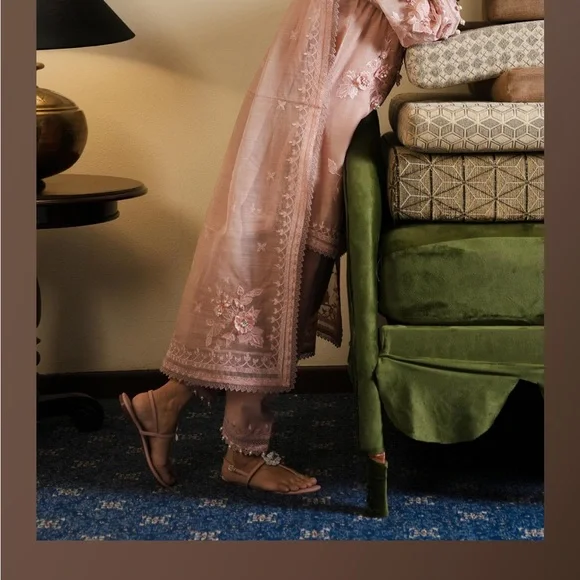 Sana Safinaz XL Blush Pink Floral Women's Kurta Set - Picture 8 of 8